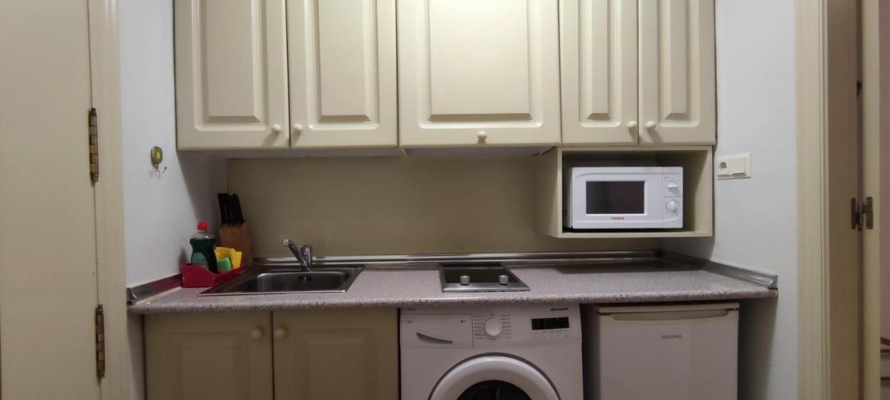 Apartamentos Serrallo, Parking Gratuito Y Cocina, Alhambra Y Playa Гранада Екстериор снимка